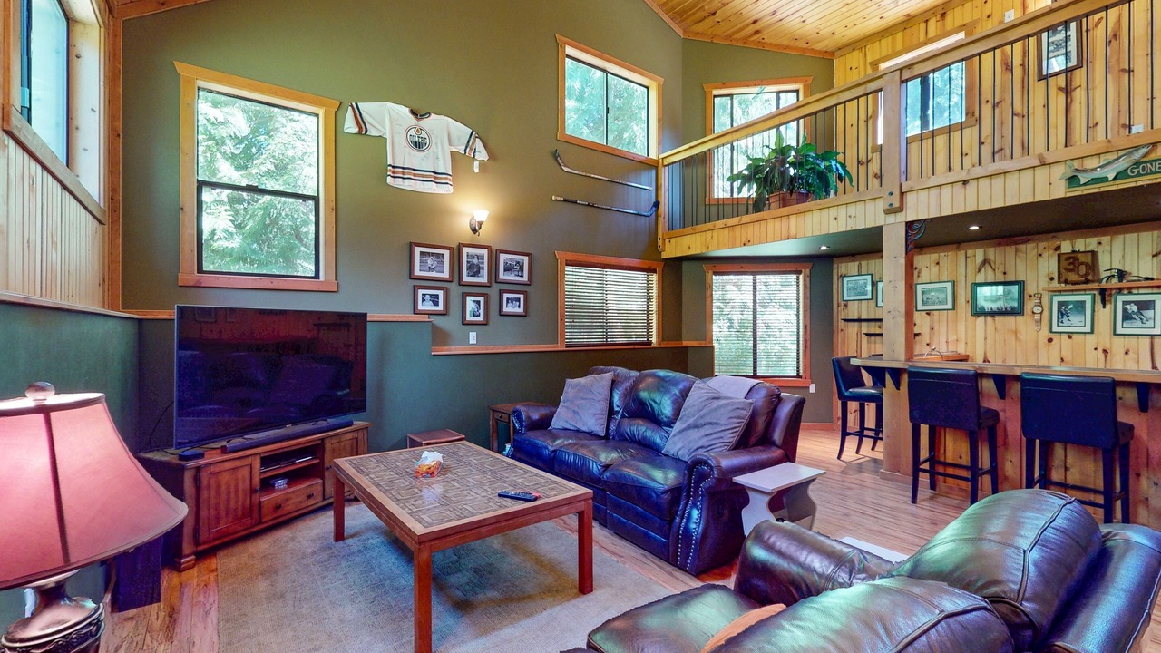 Photo of Livingroom in Christina Lake