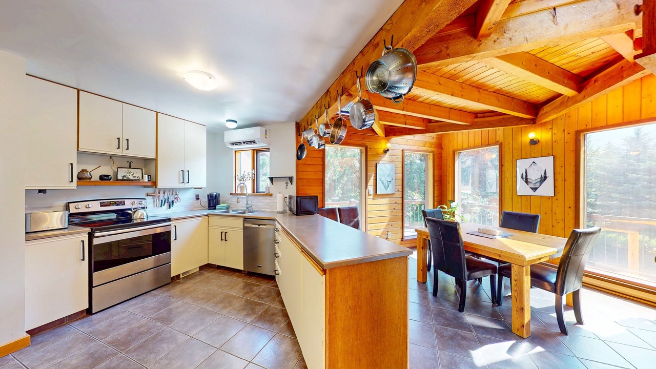 Photo of Kitchen in Christina Lake