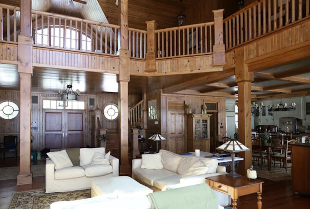 Photo of Livingroom in Lake of Bays