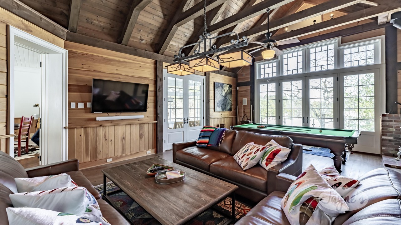 Photo of Bedroom in Muskoka Lakes