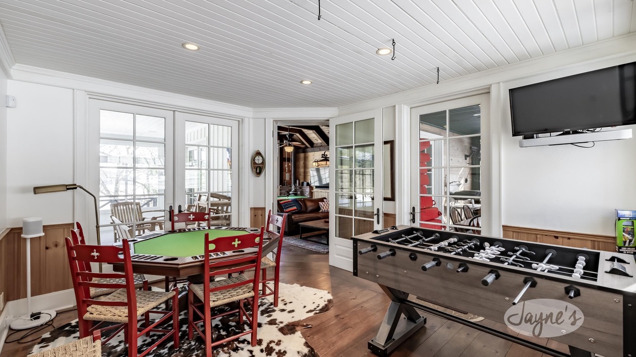 Photo of Bedroom in Muskoka Lakes