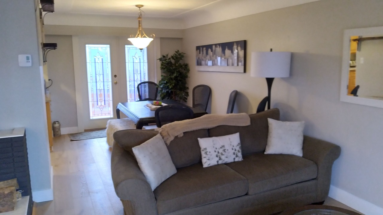 Photo of Livingroom in Gordon Head