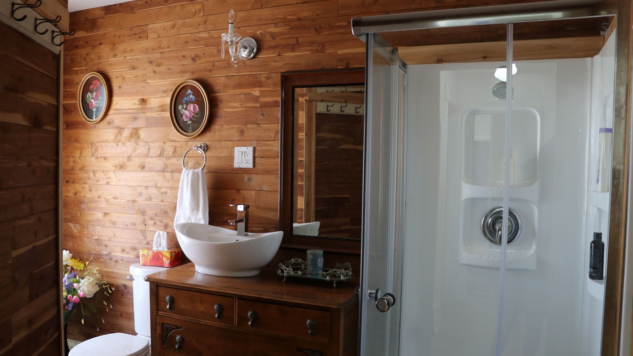 Photo of Bathroom in Niagara Falls