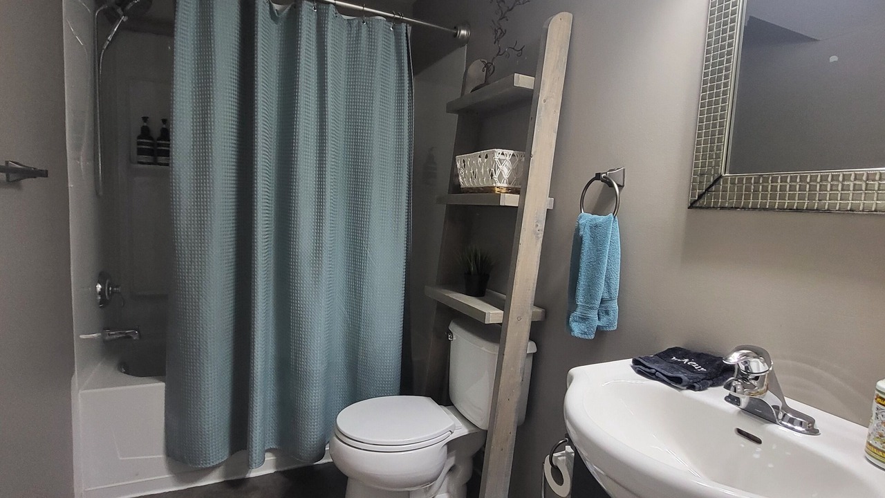 Photo of Bathroom in Sylvan Lake
