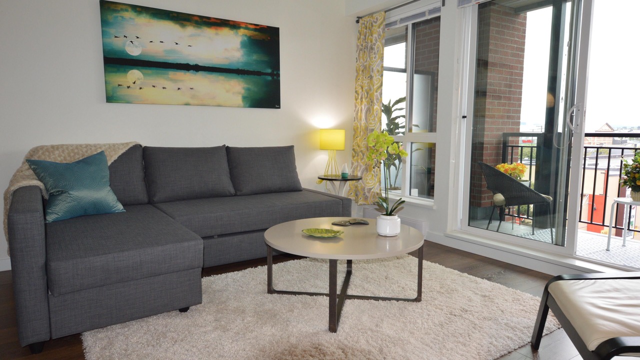 Photo of Livingroom in Downtown Victoria