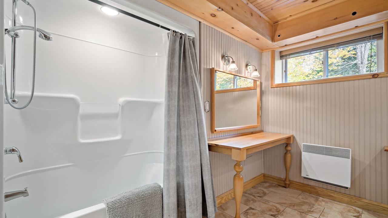 Photo of Bathroom in Lac Superieur Village