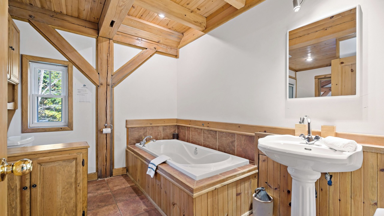Photo of Bathroom in Lac Superieur Village