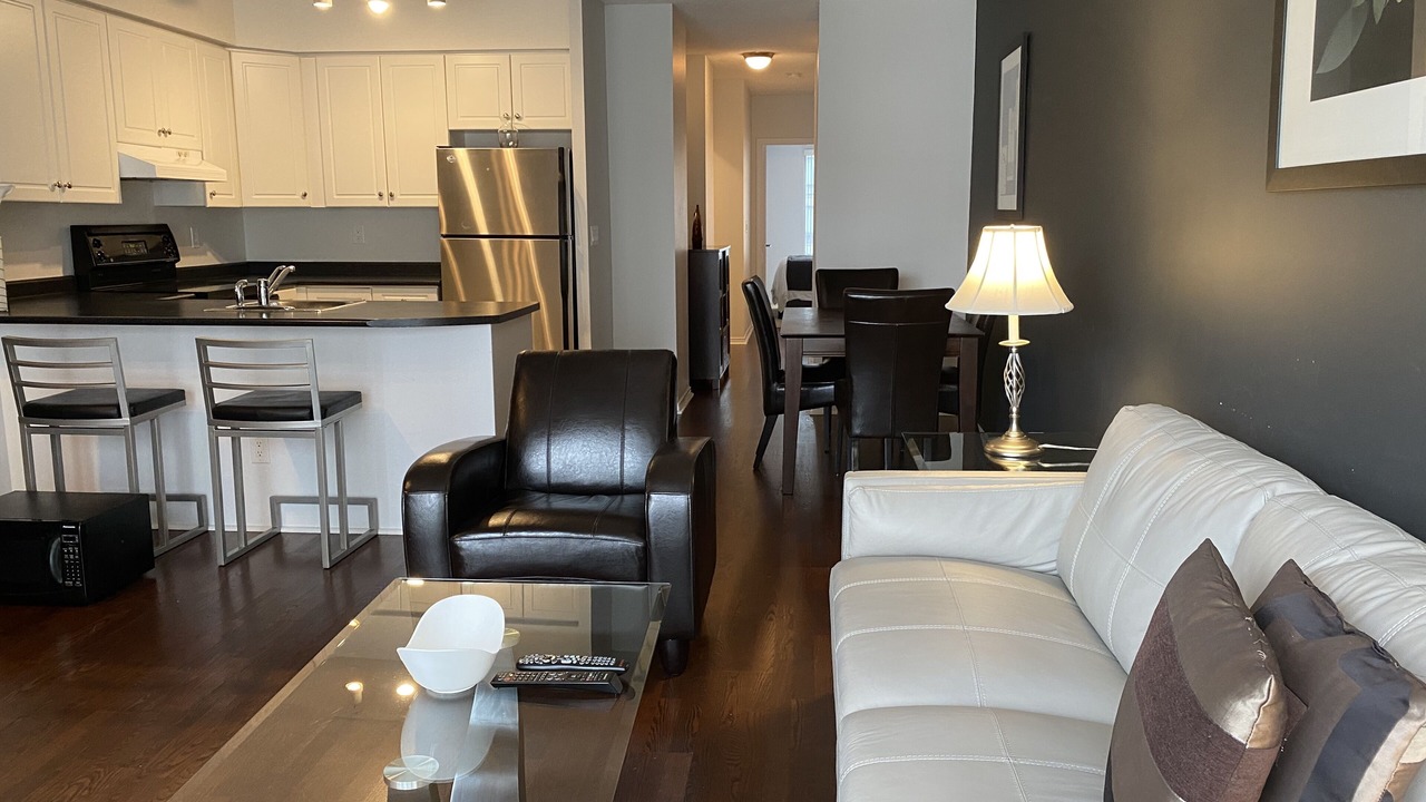 Photo of Livingroom in Toronto Entertainment District