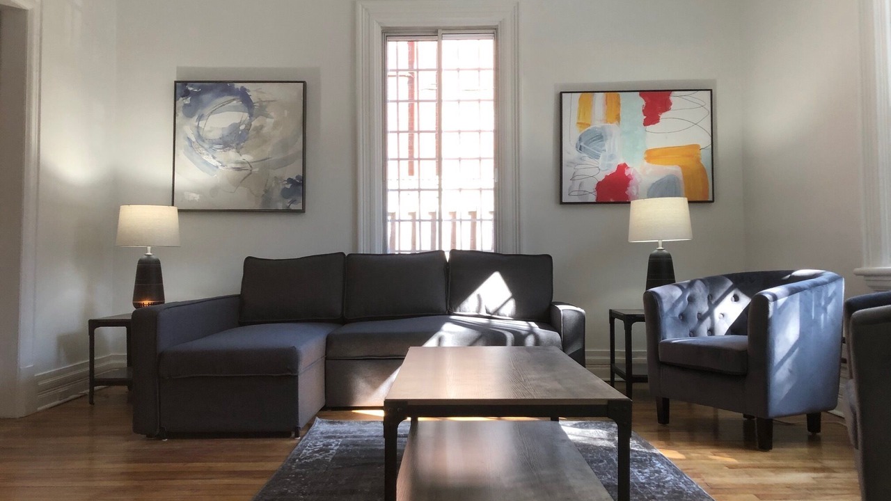 Photo of Livingroom in Cote-Des-Neiges—Notre-Dame-De-Grace