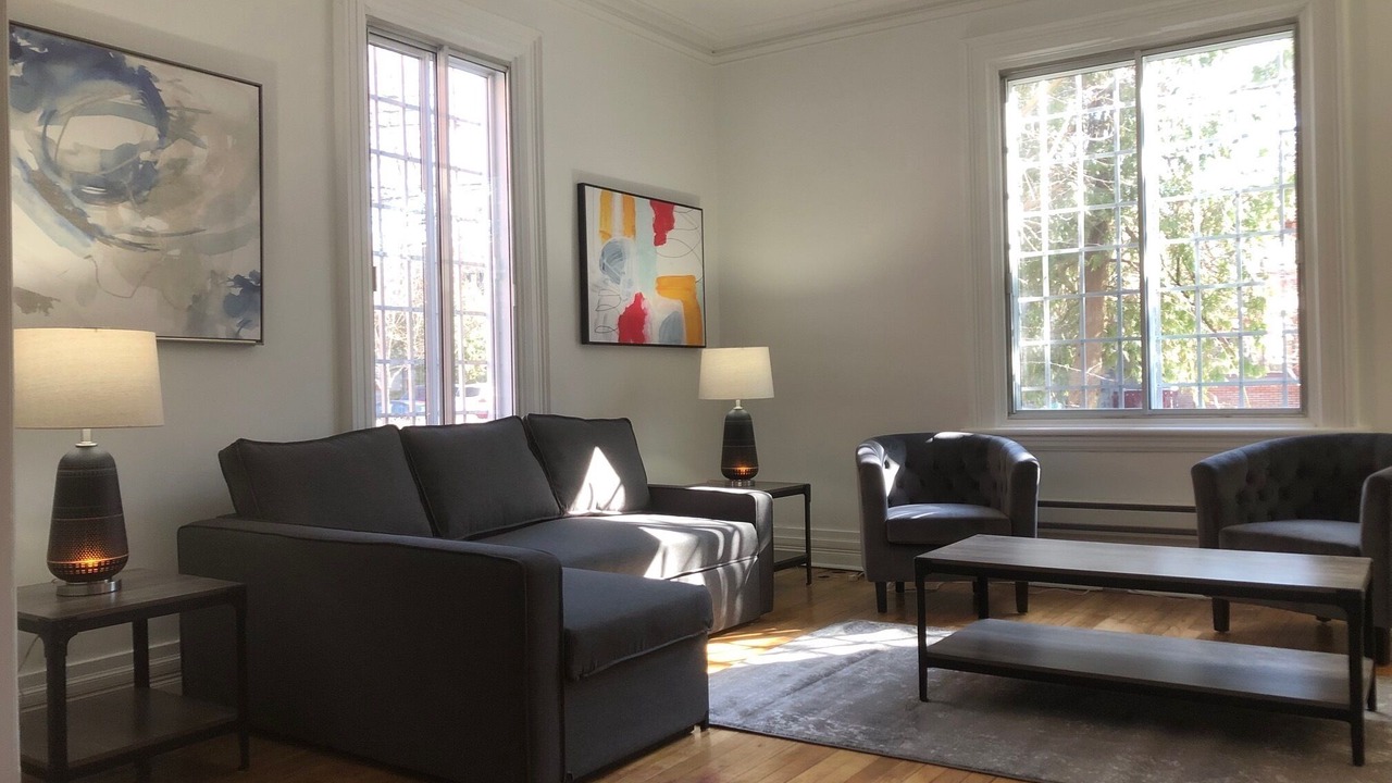Photo of Livingroom in Cote-Des-Neiges—Notre-Dame-De-Grace