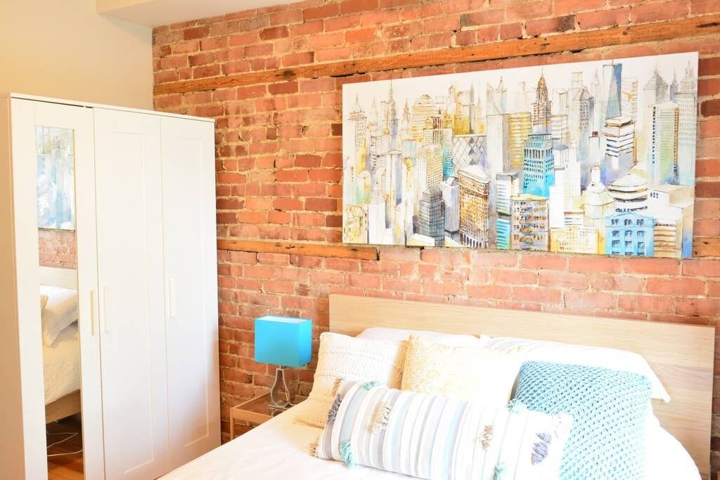 Photo of Bedroom in Plateau Mont Royal