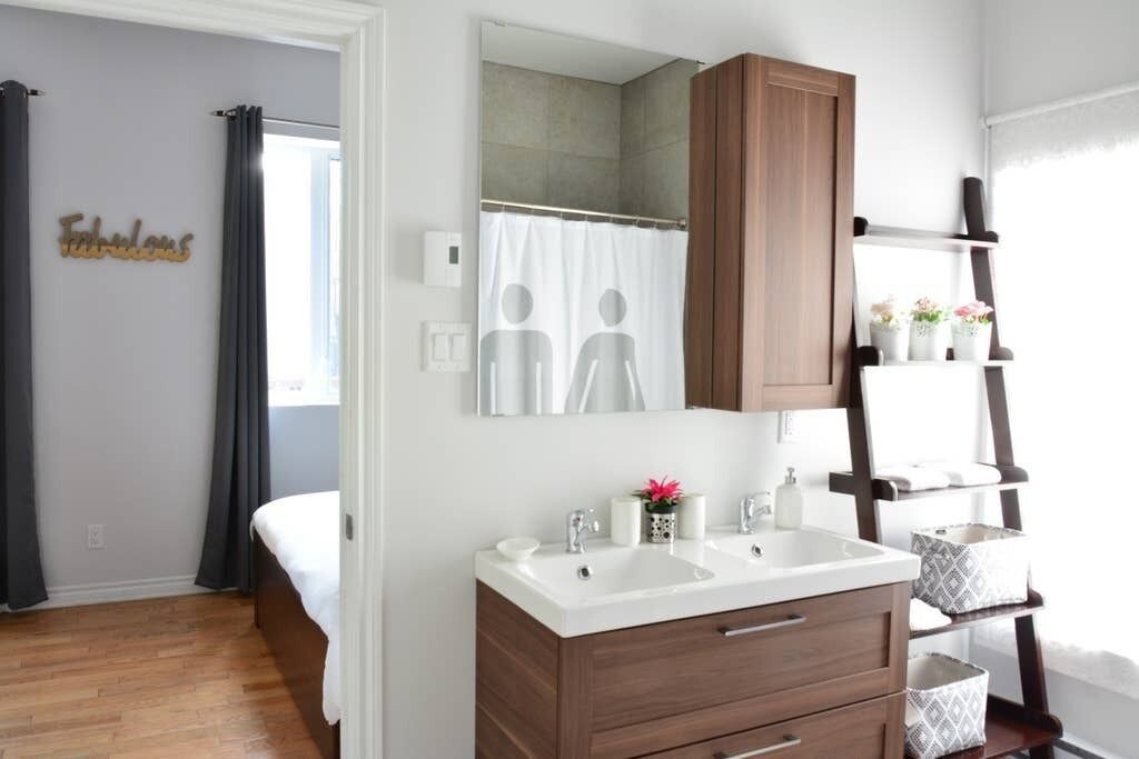 Photo of Bathroom in Plateau Mont Royal