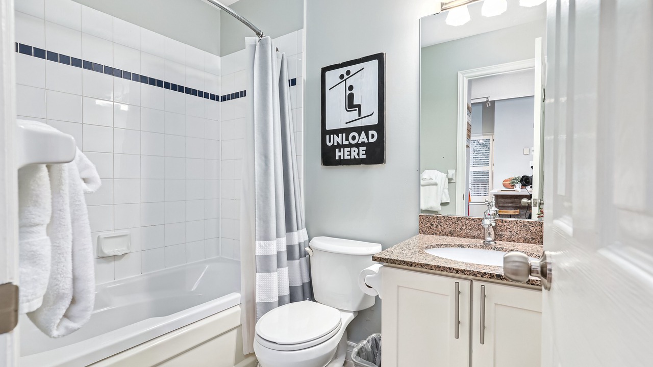 Photo of Bathroom in Craigleith