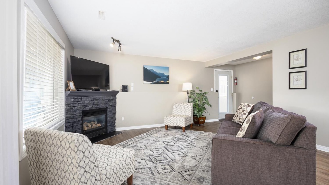 Photo of Livingroom in Lethbridge