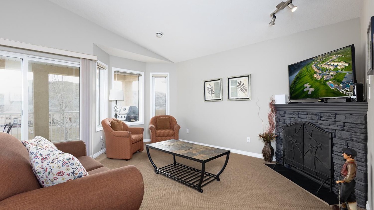 Photo of Livingroom in Lethbridge