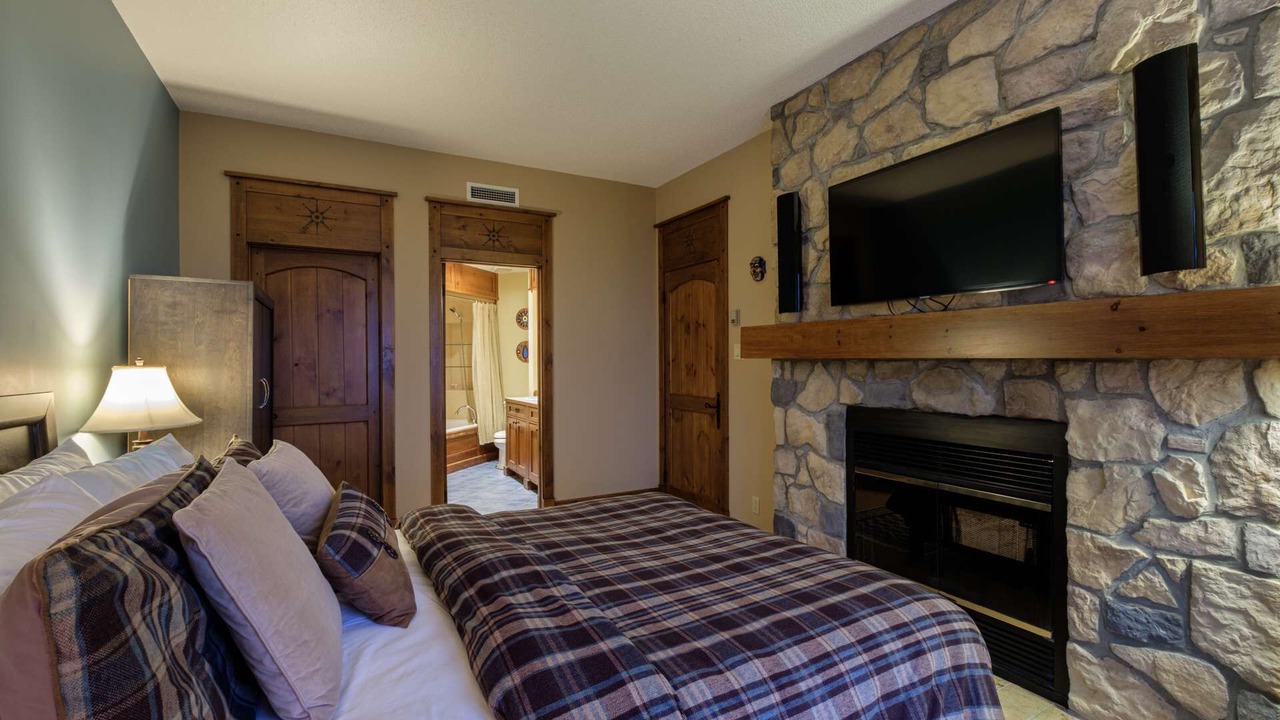 Photo of Bedroom in Mont-Tremblant