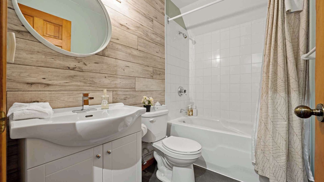 Photo of Bathroom in Saint Jovite