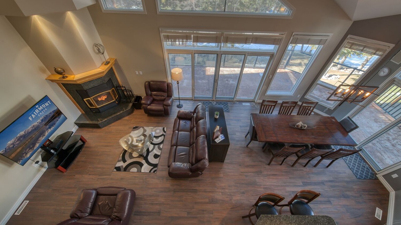 Photo of Livingroom in East Kootenay
