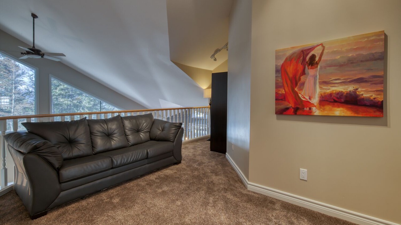 Photo of Livingroom in East Kootenay