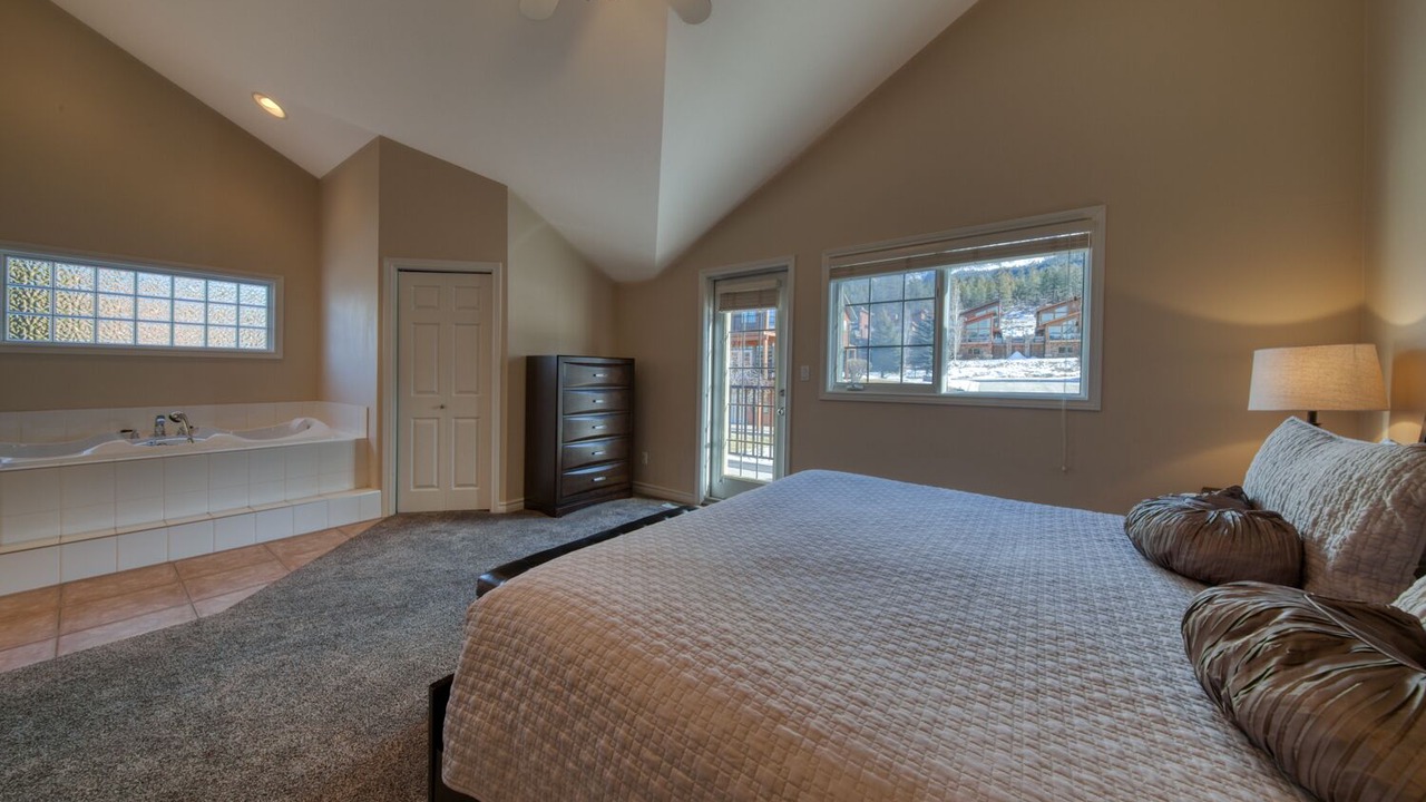 Photo of Bedroom in East Kootenay