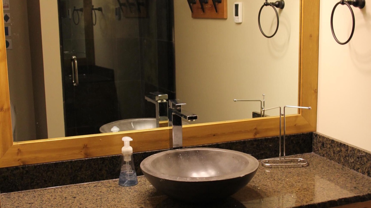 Photo of Bathroom in Big White Ski Resort