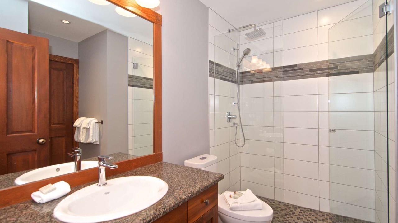Photo of Bathroom in Nordic Estates