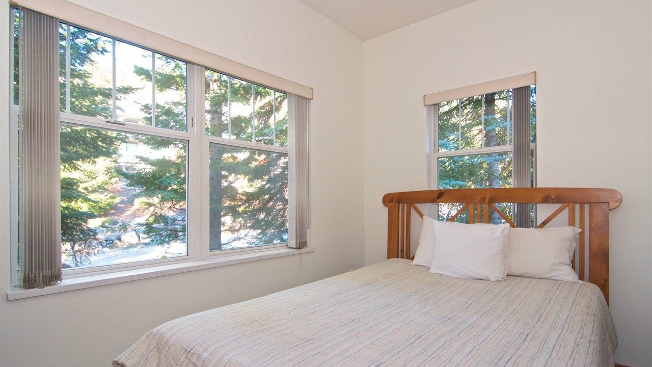 Photo of Bedroom in Blueberry Hill