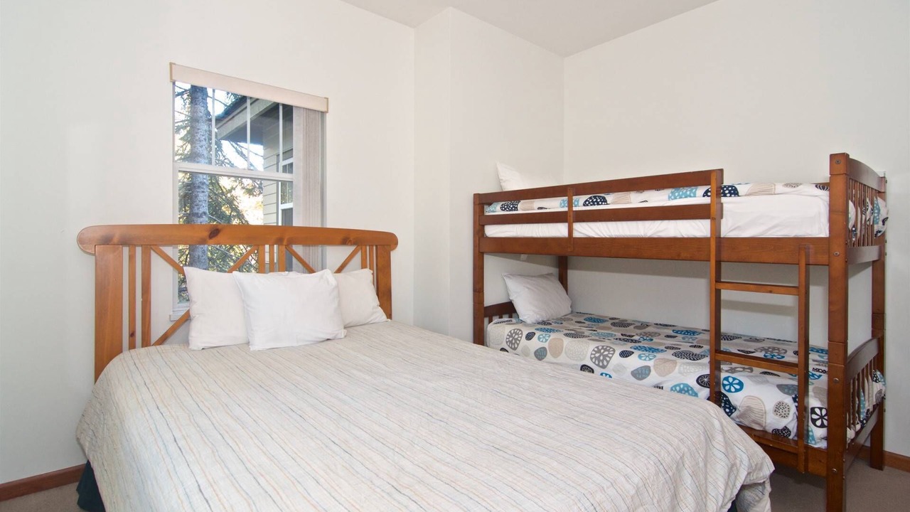 Photo of Bedroom in Blueberry Hill