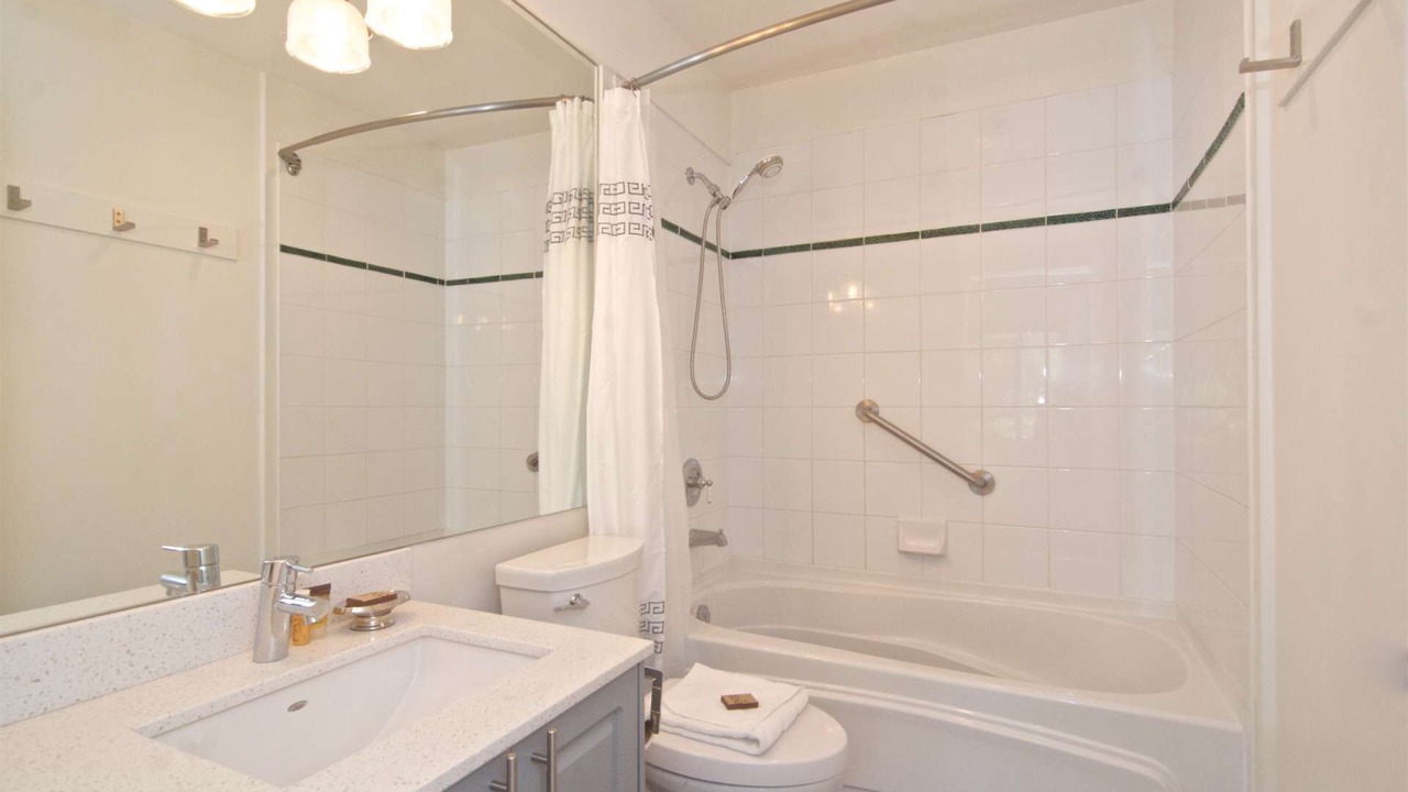 Photo of Bathroom in Village North