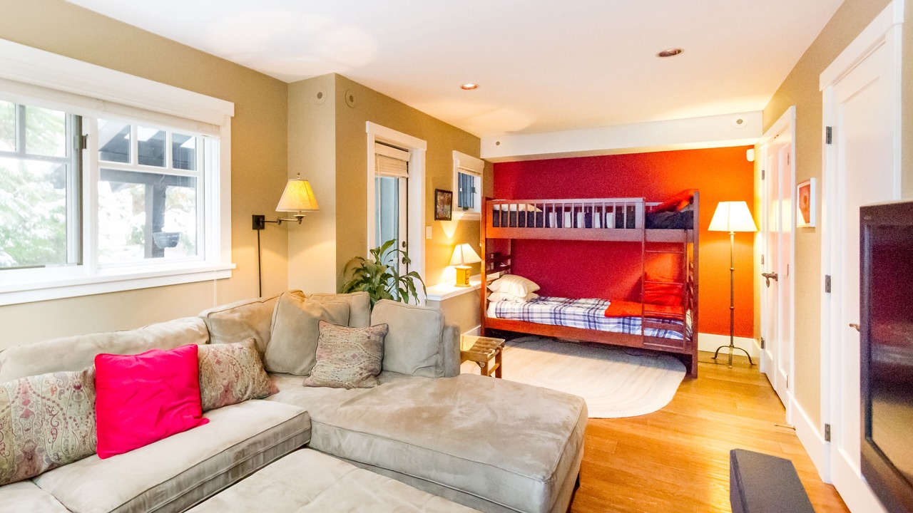 Photo of Bedroom in Upper Village