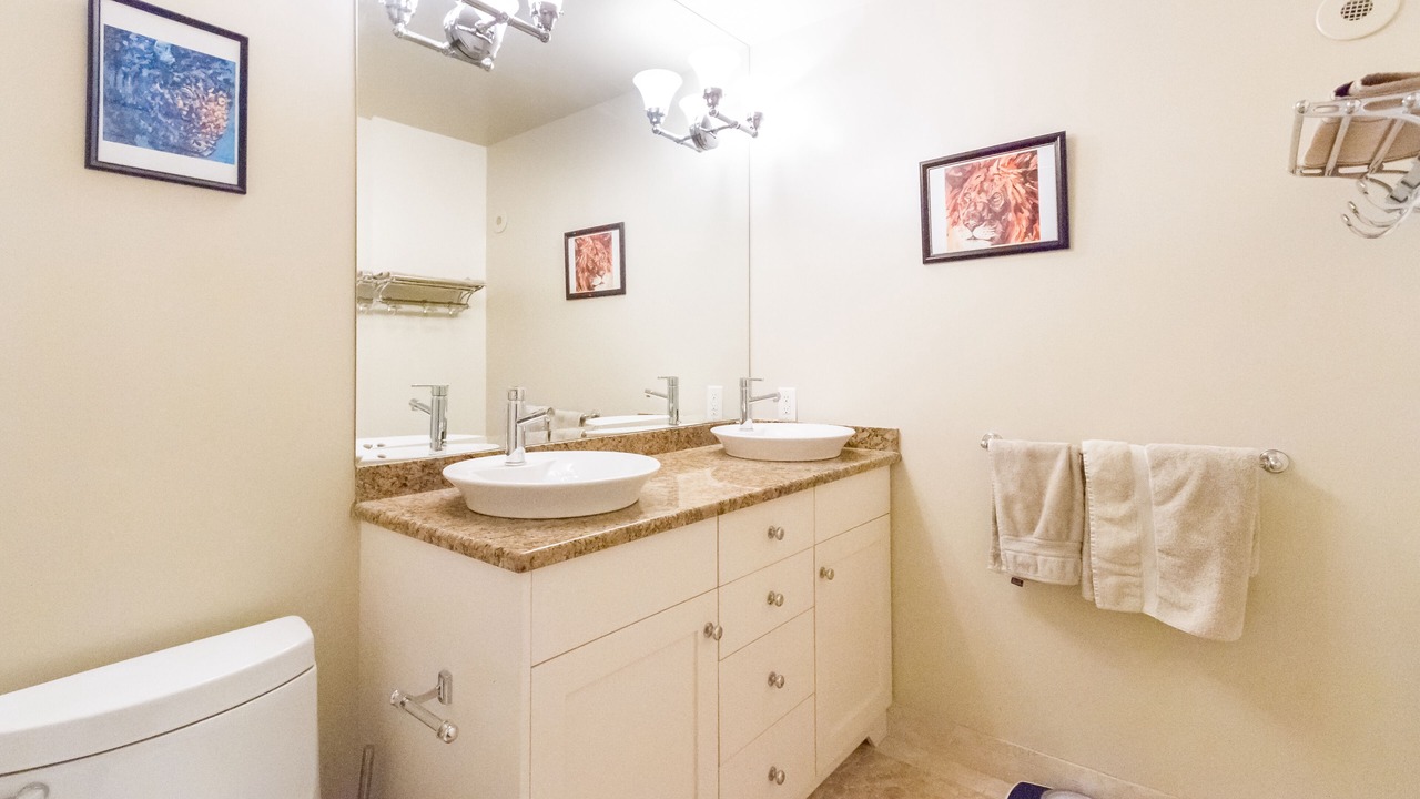 Photo of Bathroom in Upper Village