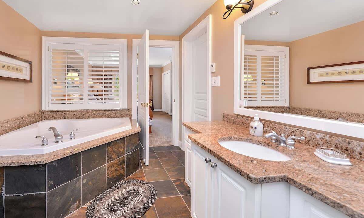 Photo of Bathroom in Sidney