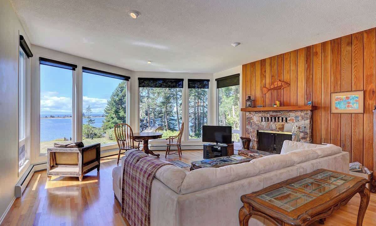Photo of Bedroom in East Sooke
