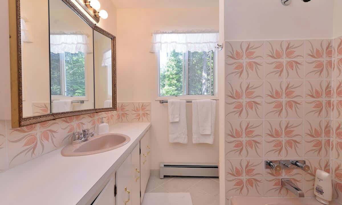 Photo of Bathroom in East Sooke
