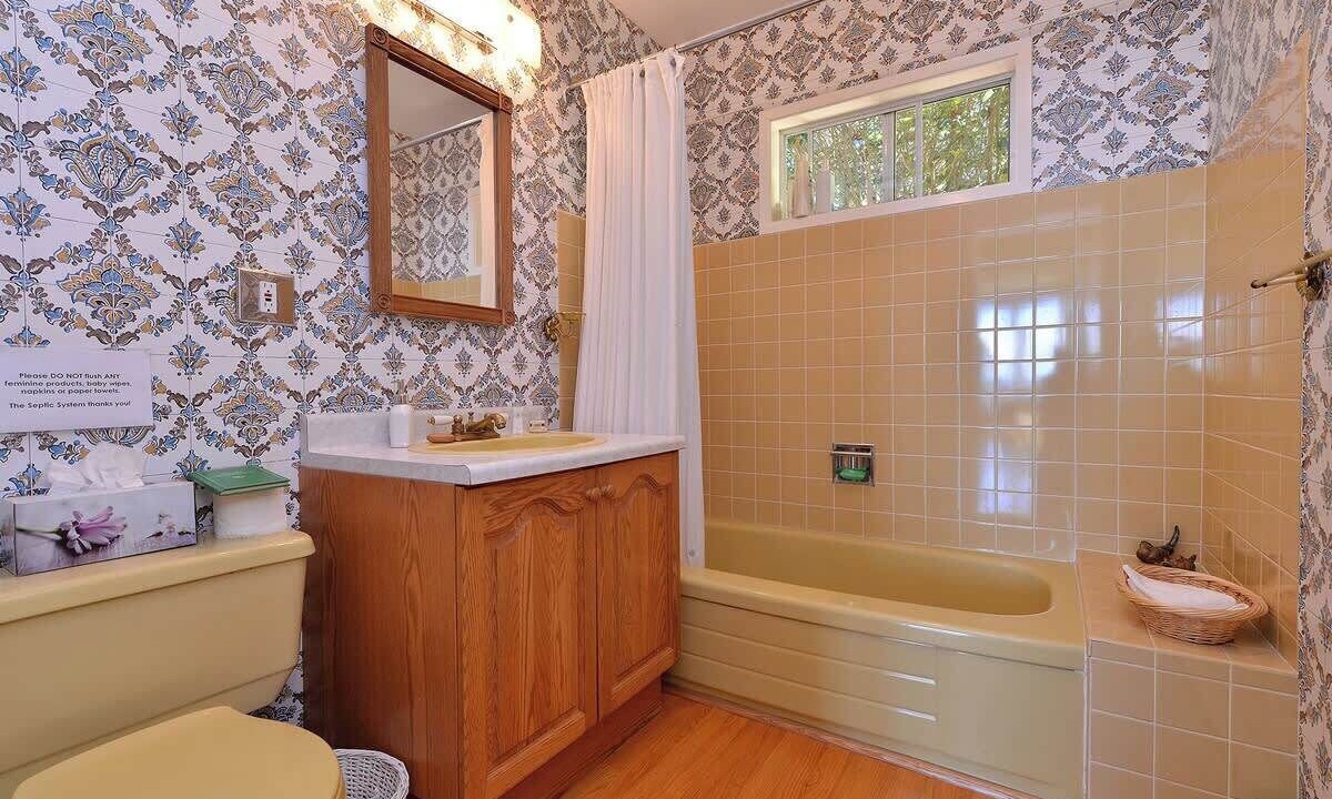 Photo of Bathroom in East Sooke