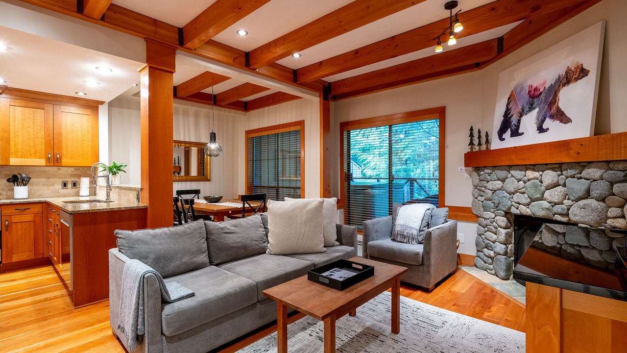 Photo of Livingroom in Upper Village