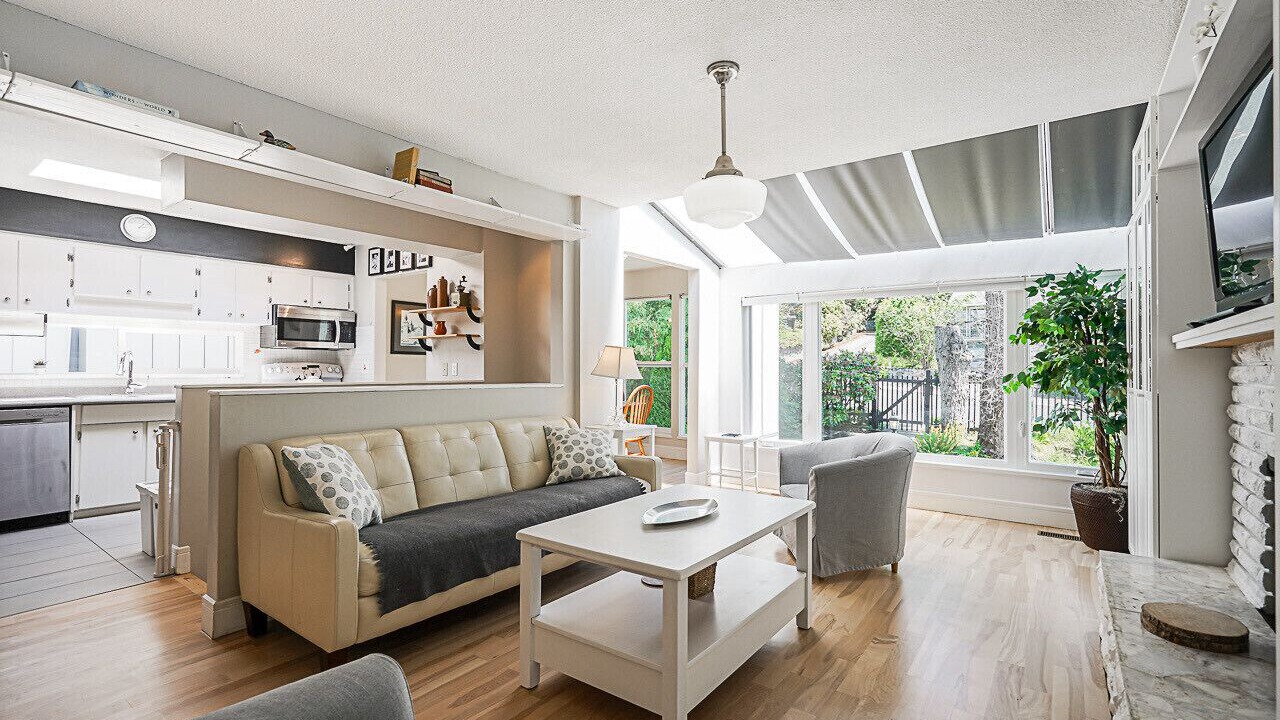 Photo of Livingroom in Upper Lonsdale