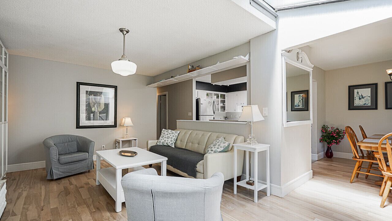 Photo of Livingroom in Upper Lonsdale
