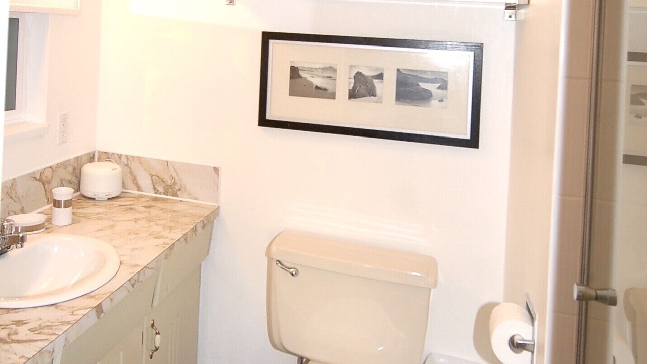 Photo of Bathroom in Upper Lonsdale