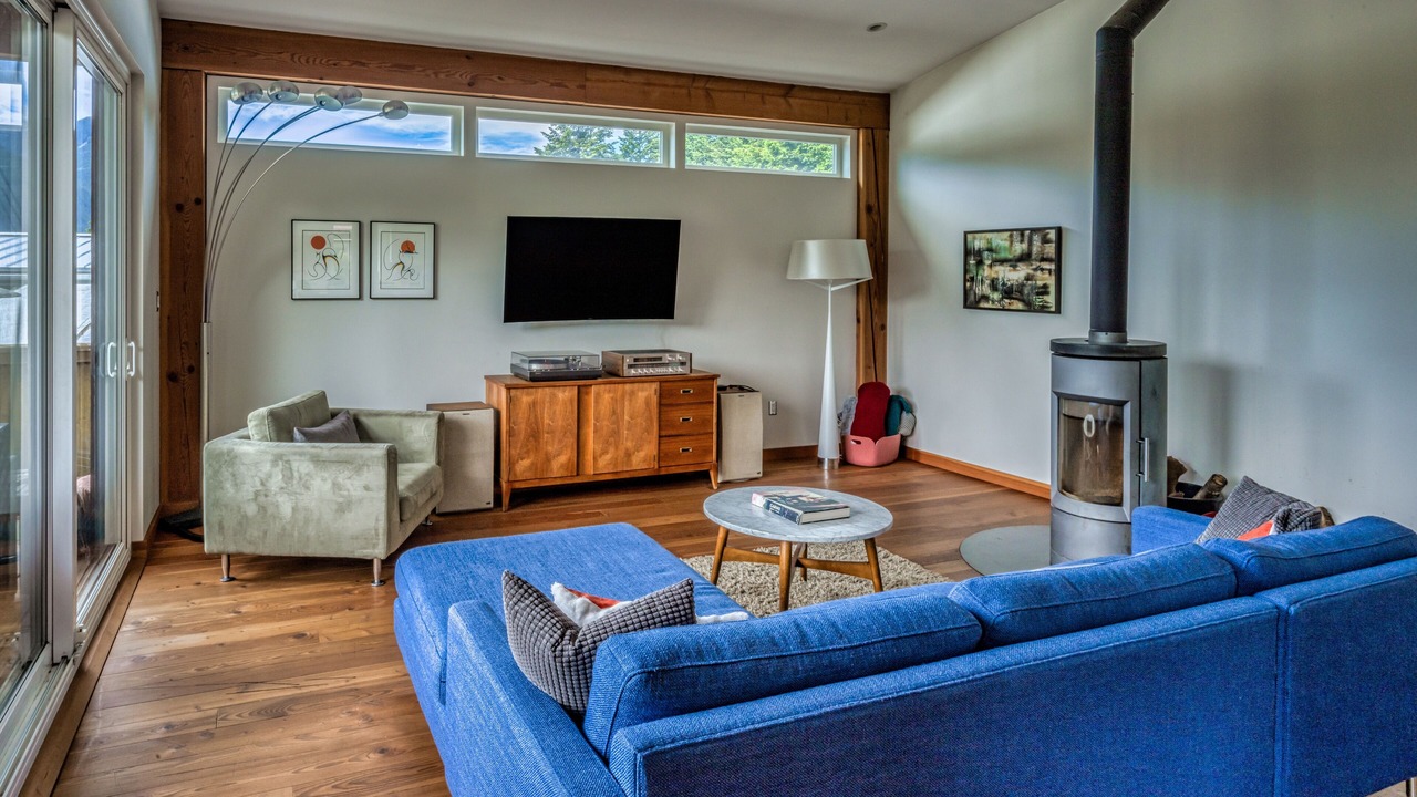 Photo of Livingroom in Britannia Beach