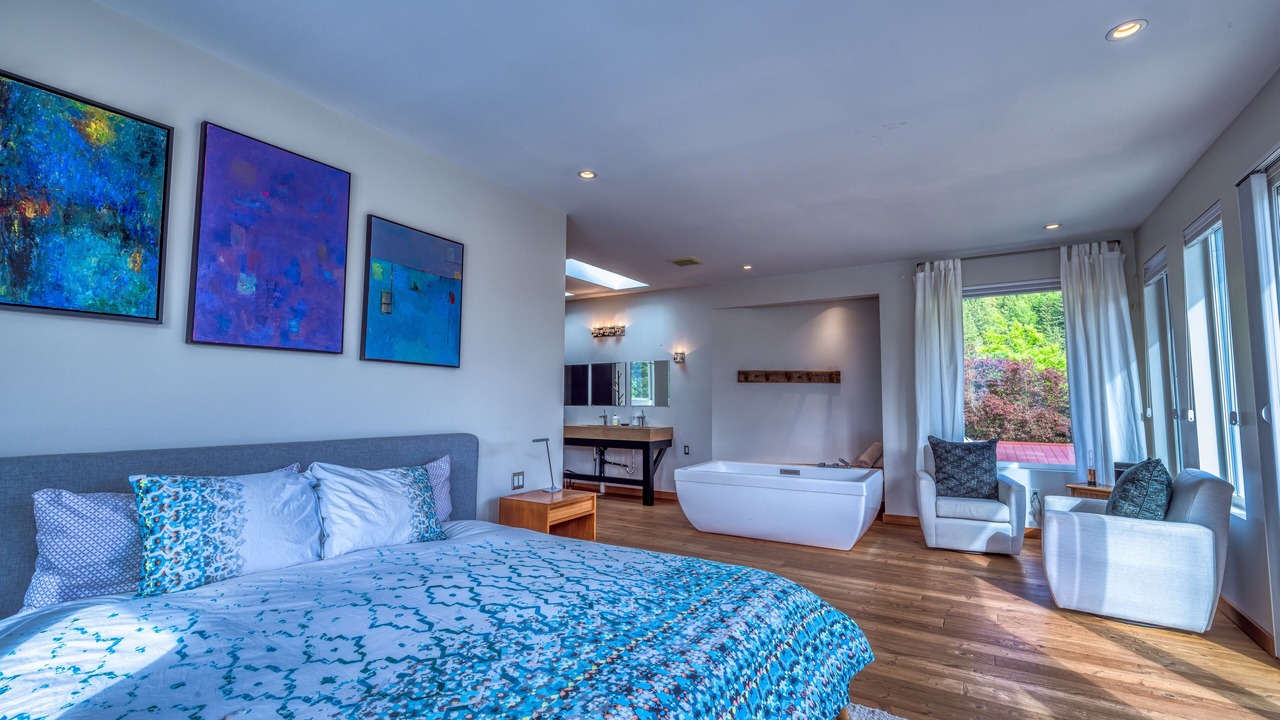 Photo of Bedroom in Britannia Beach
