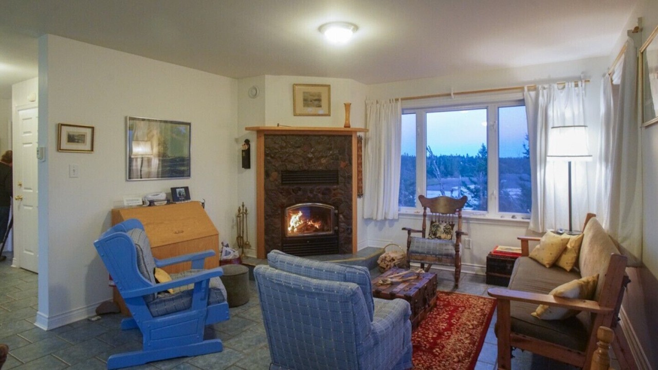 Photo of Livingroom in Fox River