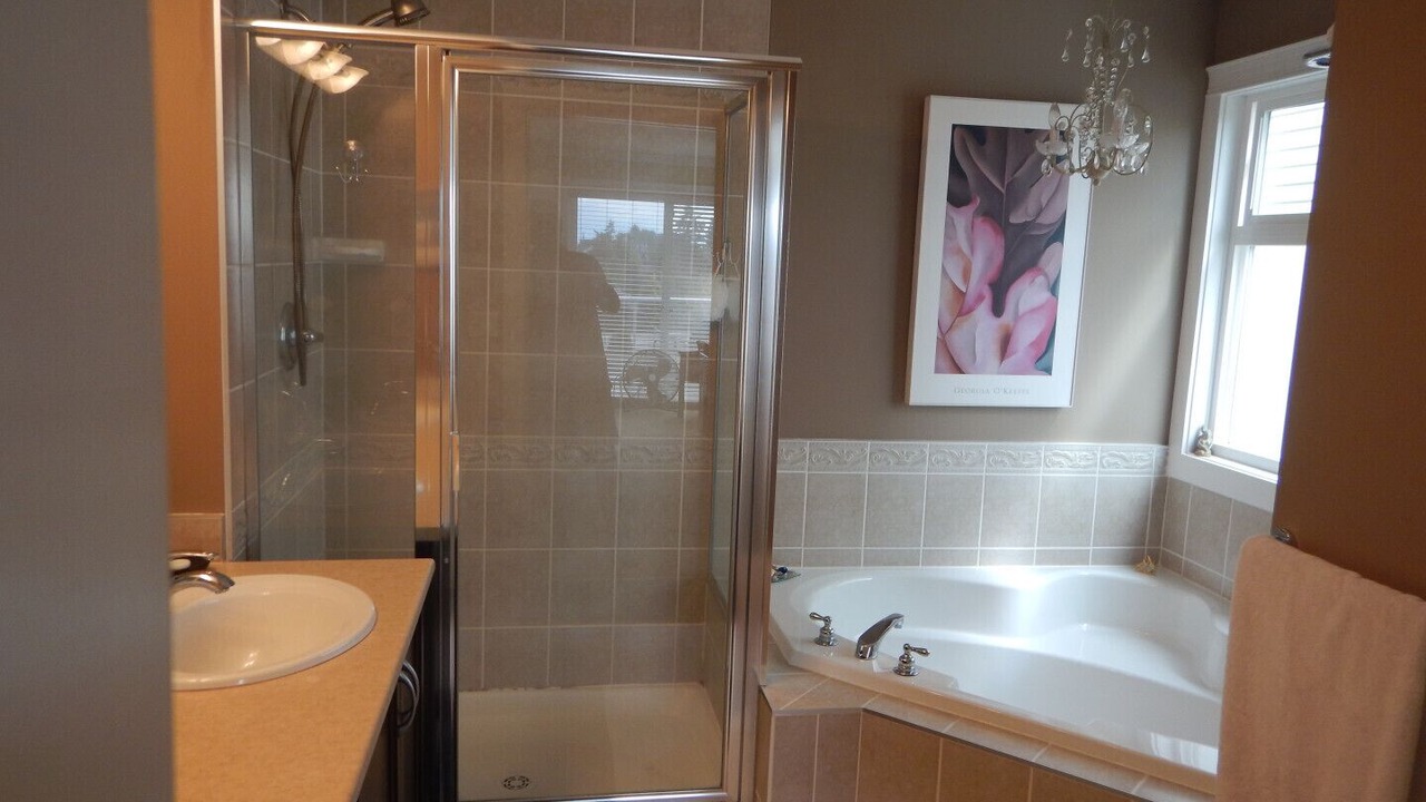 Photo of Bathroom in White Rock