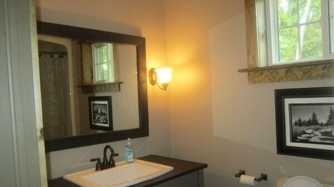 Photo of Bathroom in Algonquin Highlands
