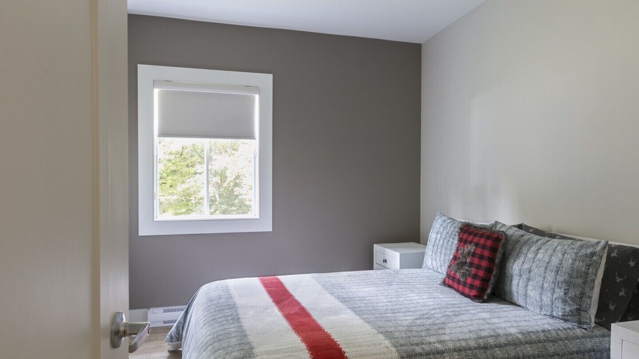 Photo of Bedroom in St-Adolphe-d'Howard