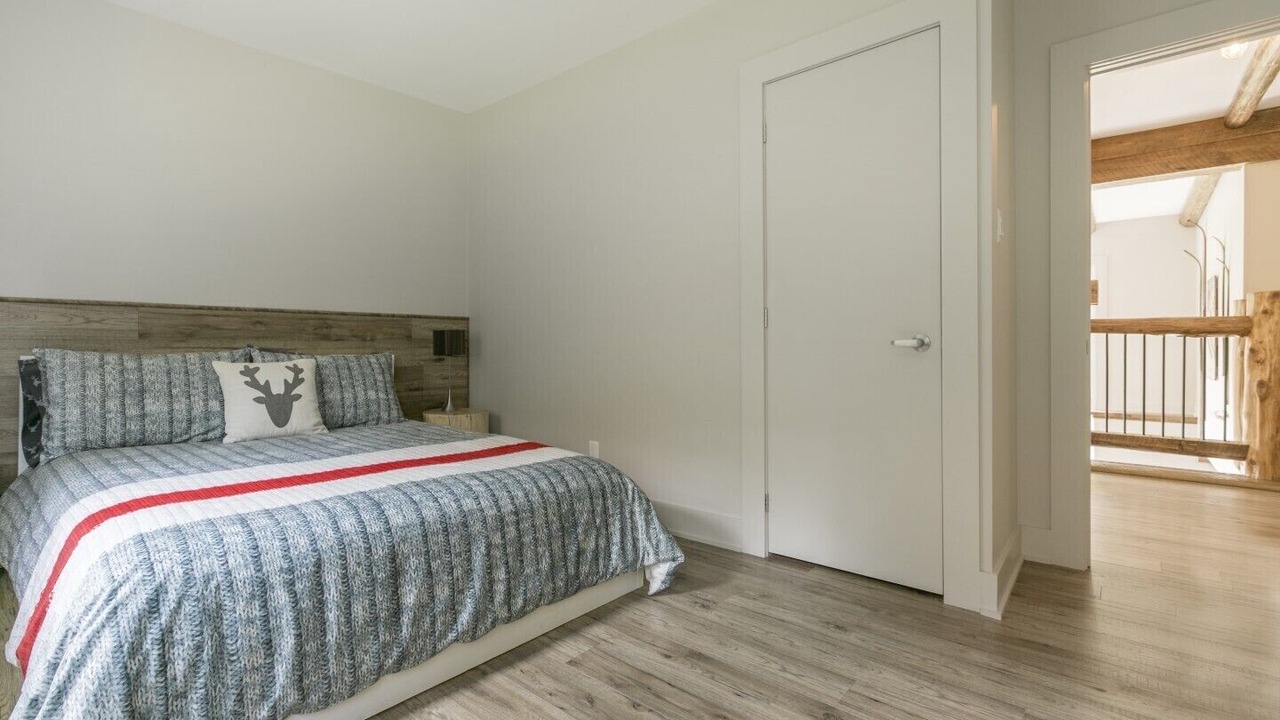 Photo of Bedroom in St-Adolphe-d'Howard