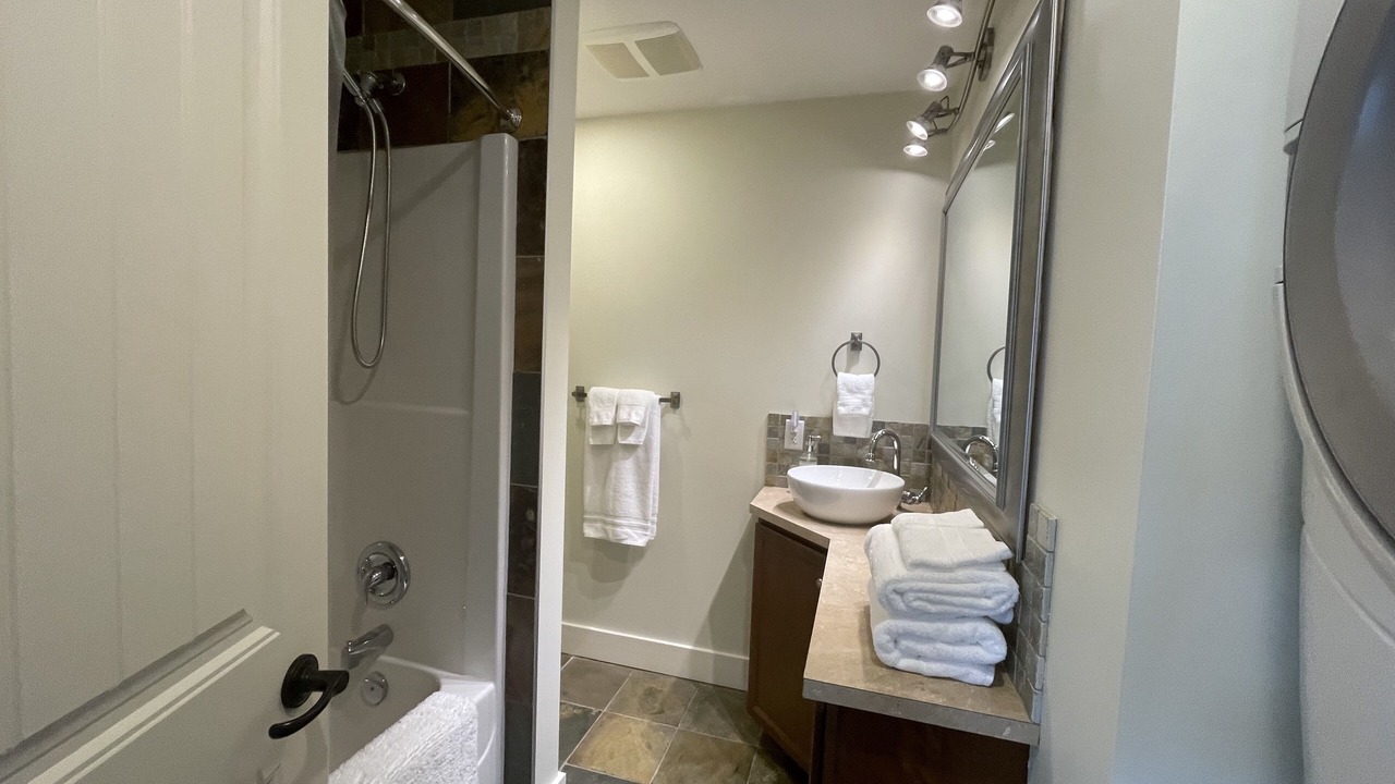 Photo of Bathroom in Okanagan-Similkameen