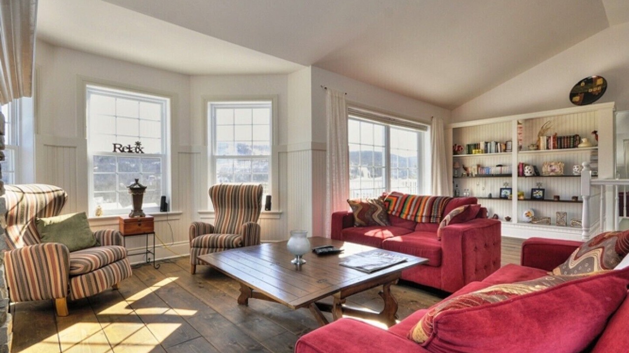Photo of Livingroom in Saint-Sauveur