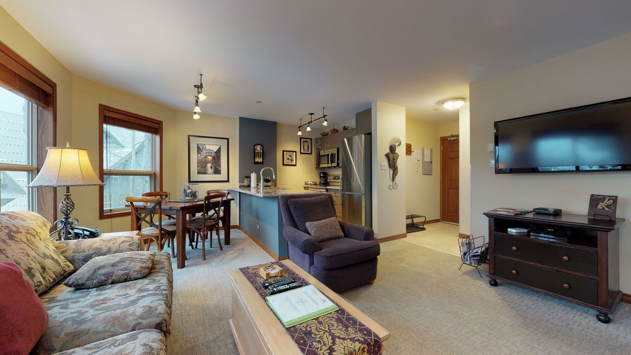 Photo of Livingroom in Upper Village