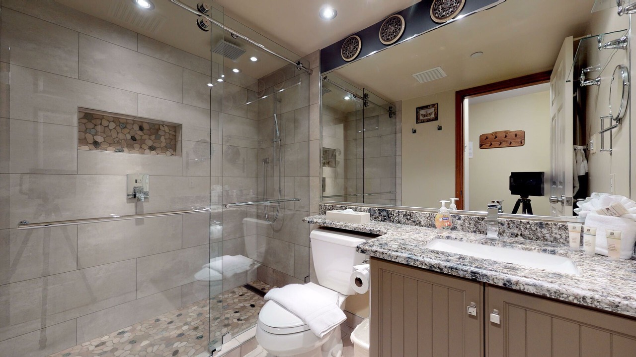 Photo of Bathroom in Upper Village